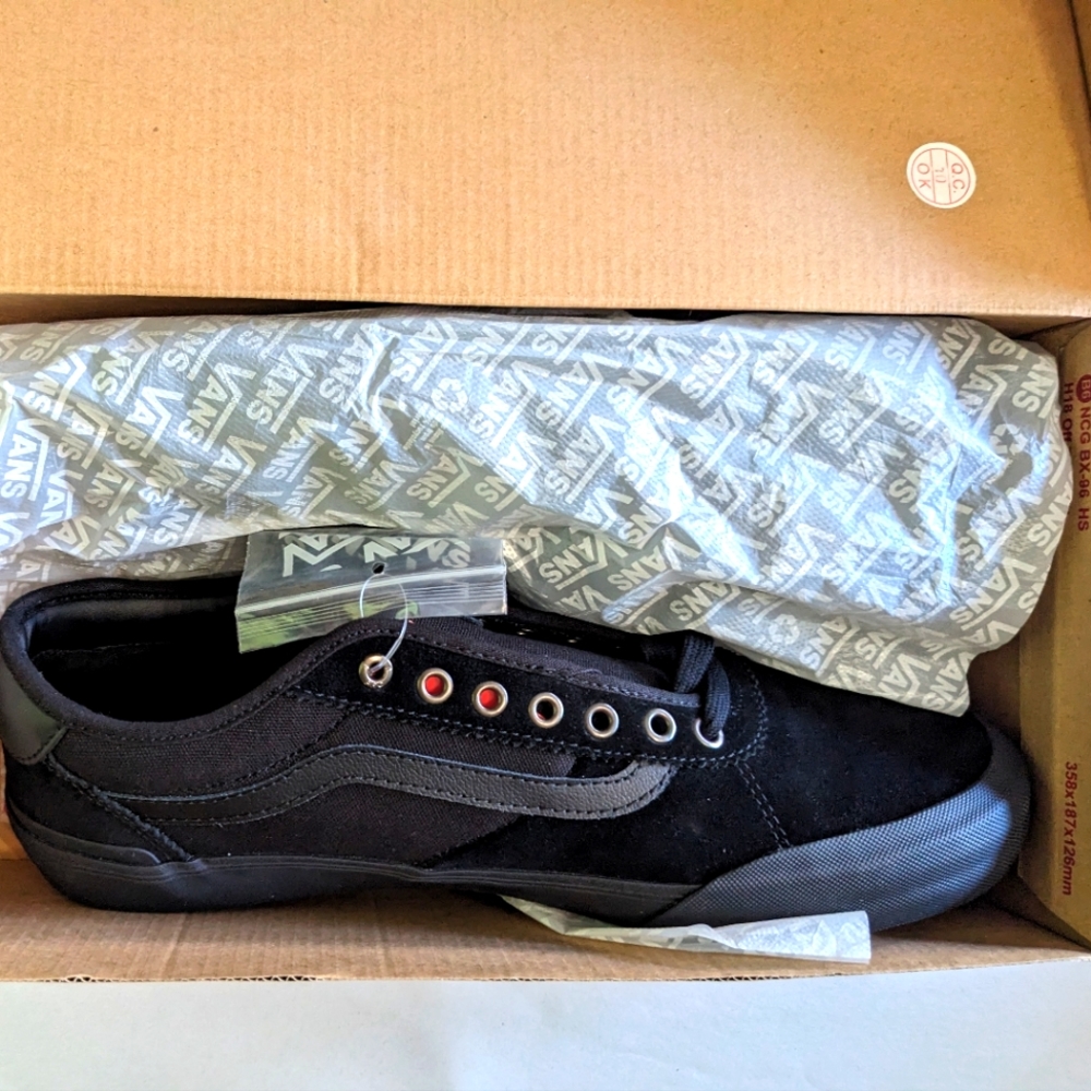 Vans - Chima Pro 2 Suede Blackout sz 13